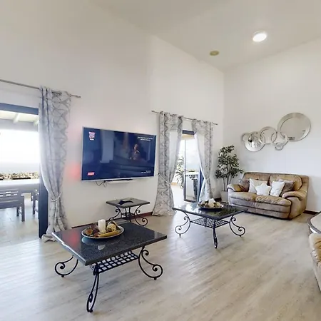 Villa Exclusive Super-villa 12 Bed,11 Bath With Amazing Facilities, Sea And Mountain Views Tías