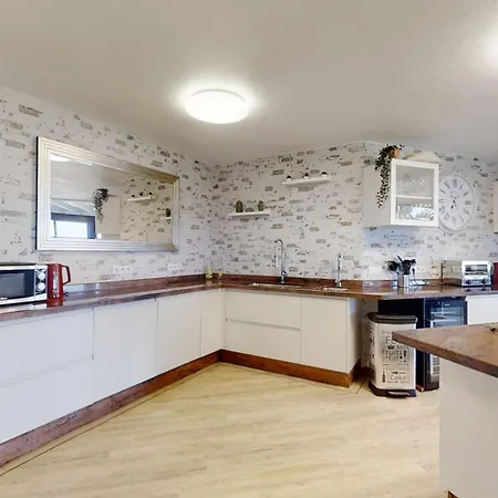 Villa Exclusive Super-villa 12 Bed,11 Bath With Amazing Facilities, Sea And Mountain Views Tías