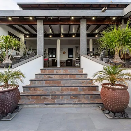 Villa Exclusive Super-villa 12 Bed,11 Bath With Amazing Facilities, Sea And Mountain Views Tías